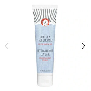 NWT First Aid Beauty Pure Skin Face Cleanser – Gentle Hydrating Cleanser